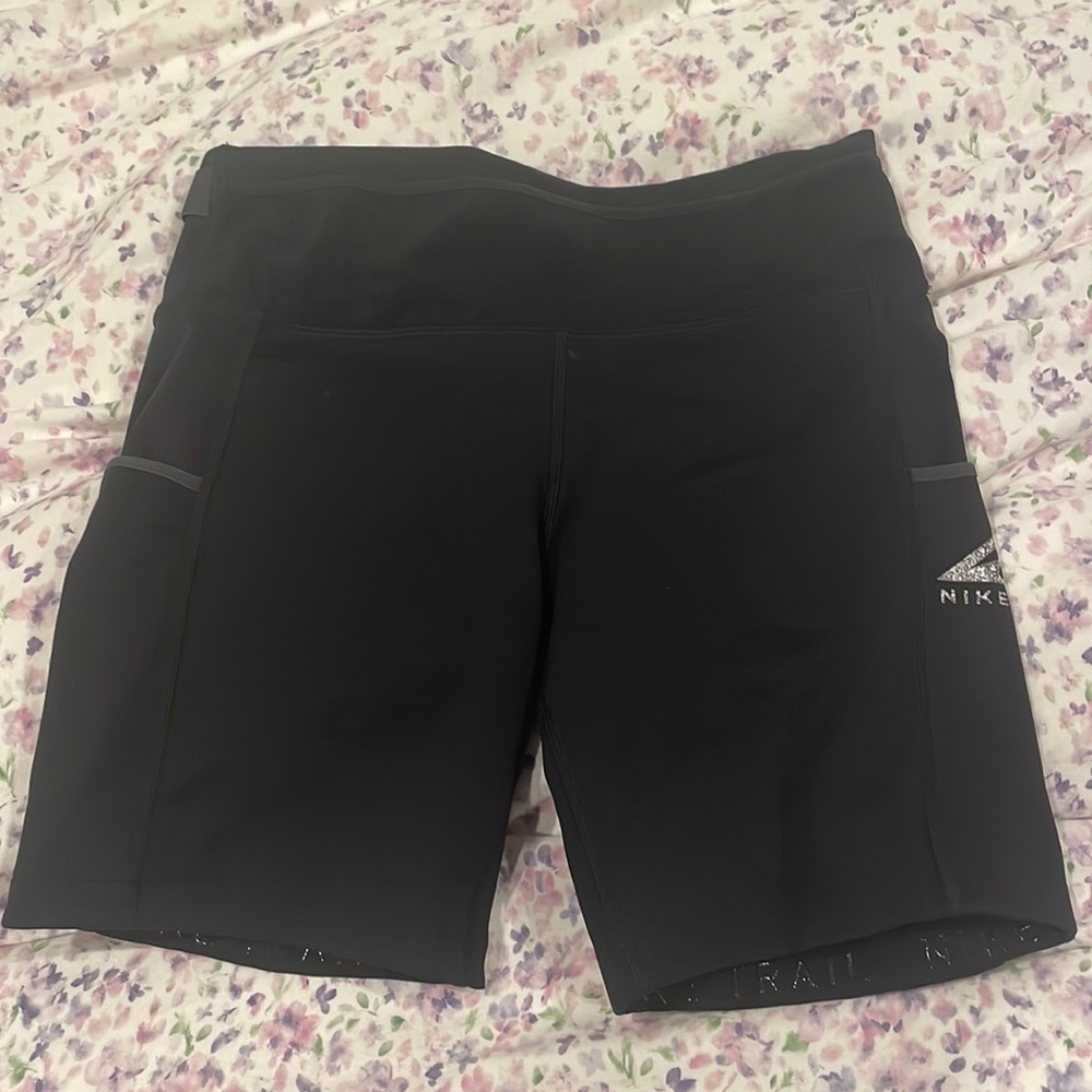 NWT Women’s Nike trail shorts